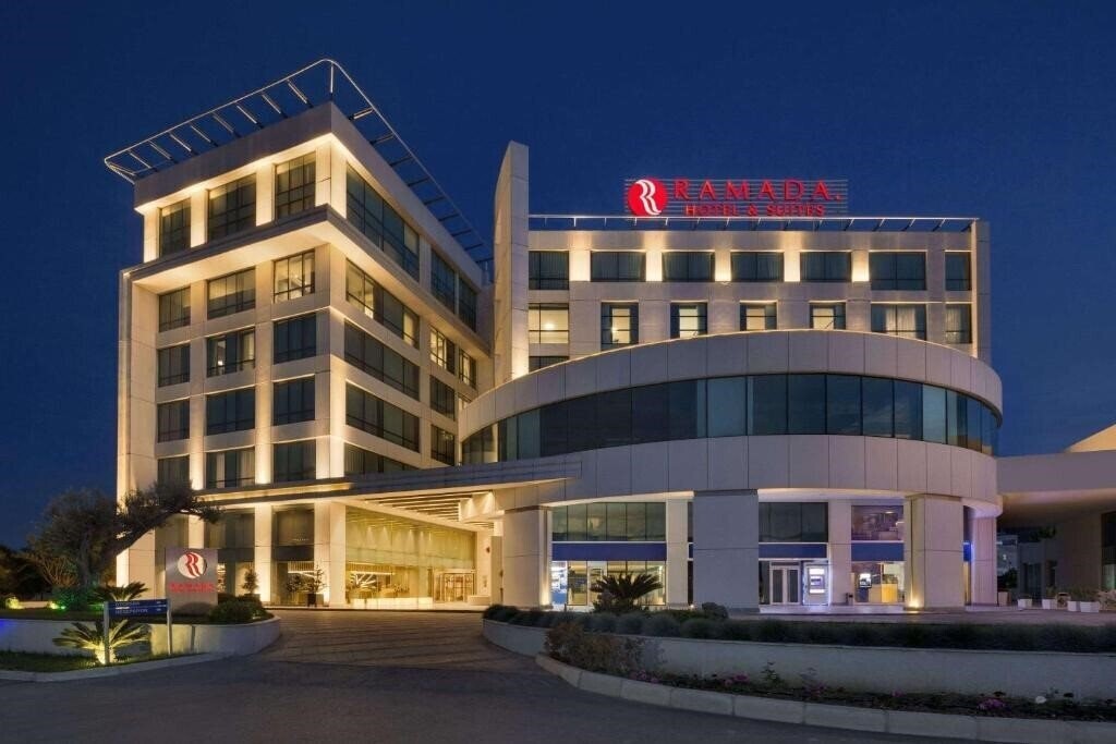 Отель Ramada Hotel & Suites Kemalpasa Izmir 4*