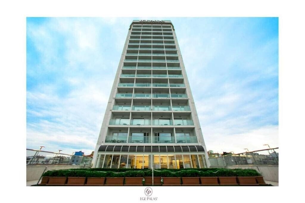Отель Ege Palas 4*