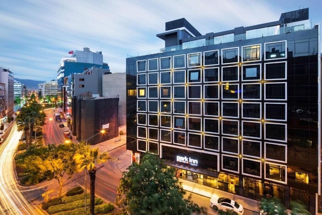 Отель Park Inn By Radisson Izmir 4*