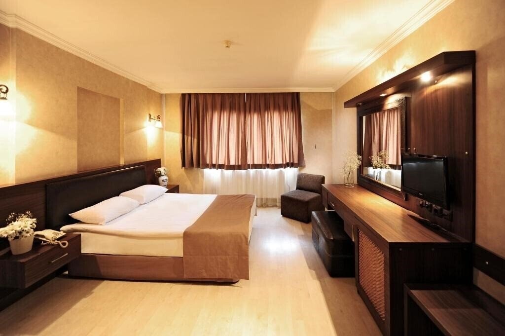 Отель Ustun Otel Alsancak 3*