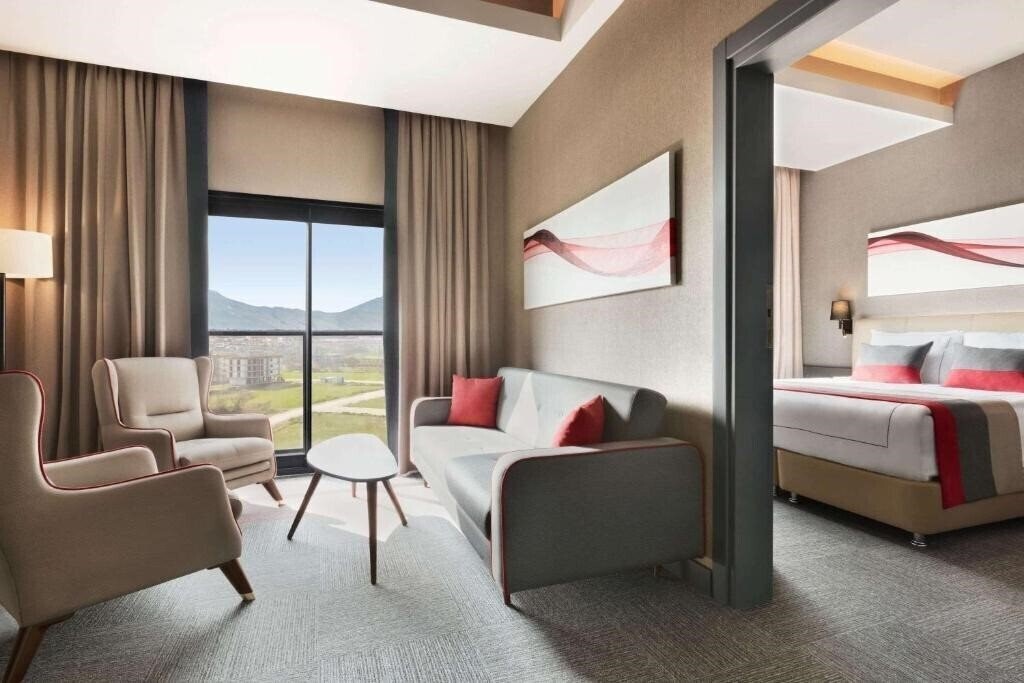 Фотография Ramada By Wyndham Tire 3*