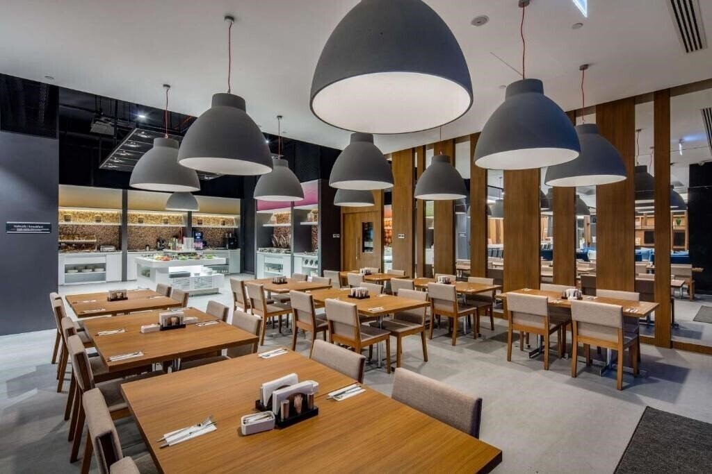 Изображение Hampton By Hilton Izmir Aliaga 3*