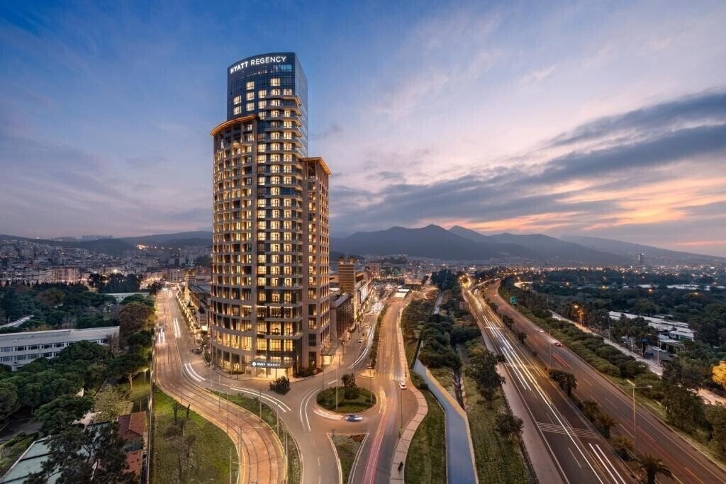 Отель Hyatt Regency Izmir Istinyepark Luxury 5*