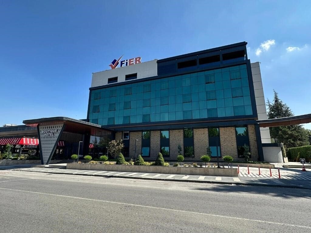 Отель Fier Life Center 3*