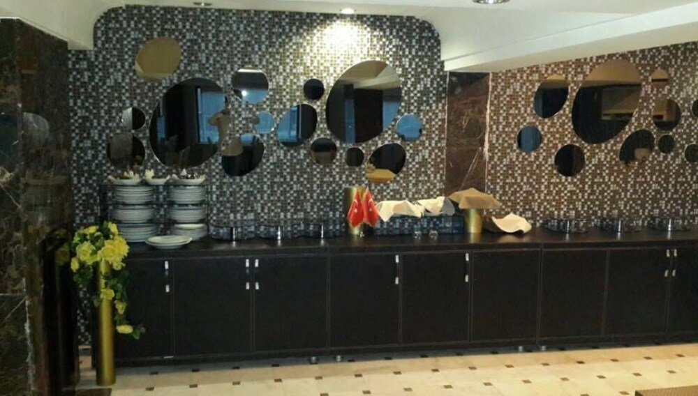 Отель Grand Arslan Hotel 3*