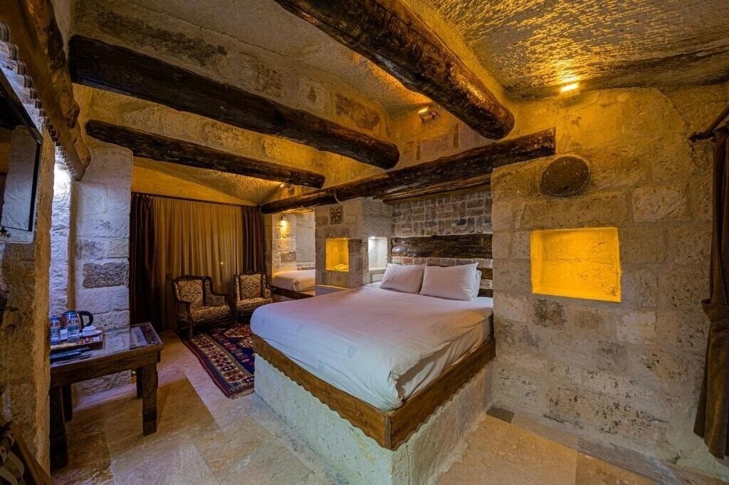 Фото Konak Bezirhane Cave Otel 3*