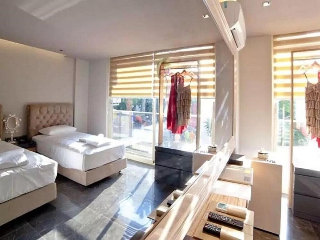 Фото Upper House Boutique Hotel (ex. Upperhouse) 4*