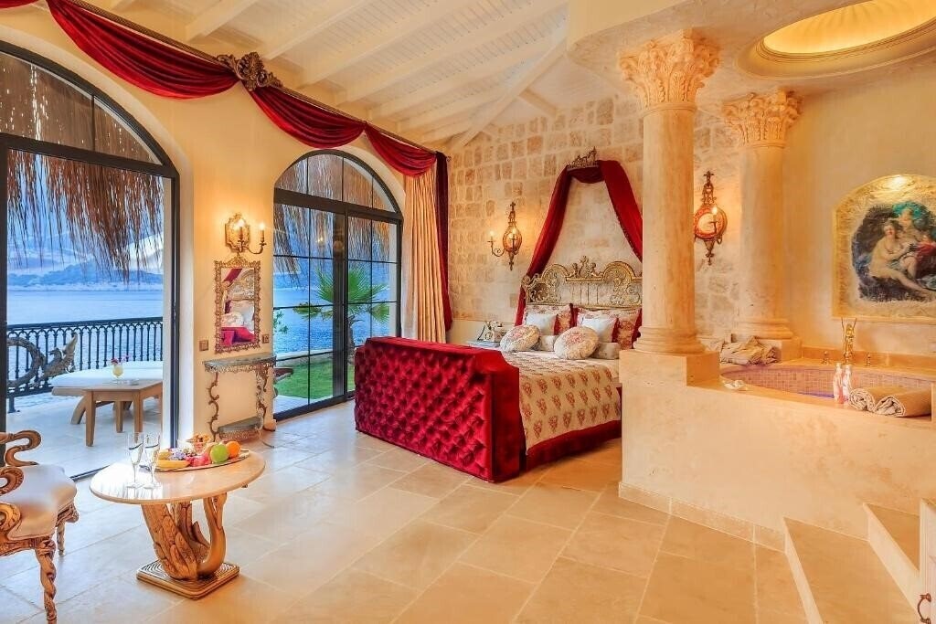 Отель Lukka Exclusive Hotel 3*