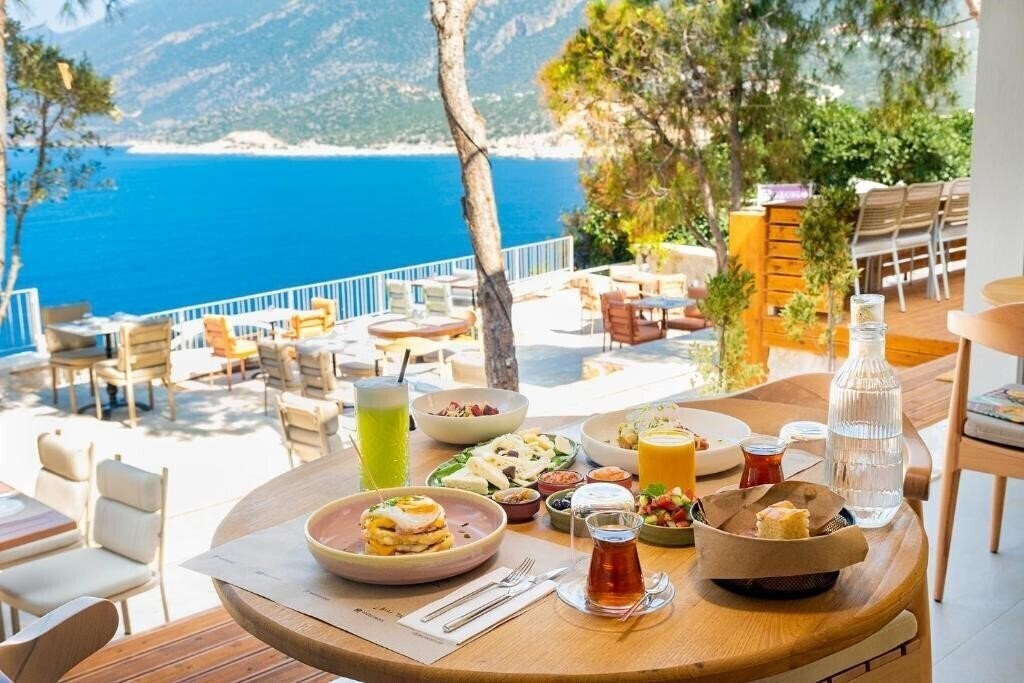Отель Mavilim Hotel Kas 3*