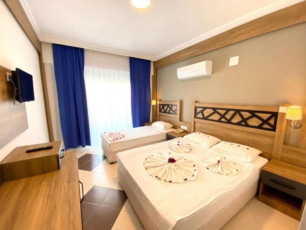 Изображение Istanbul Beach Hotel (ex. Blauhimmel Hotel, C' ISTANBUL) 4*