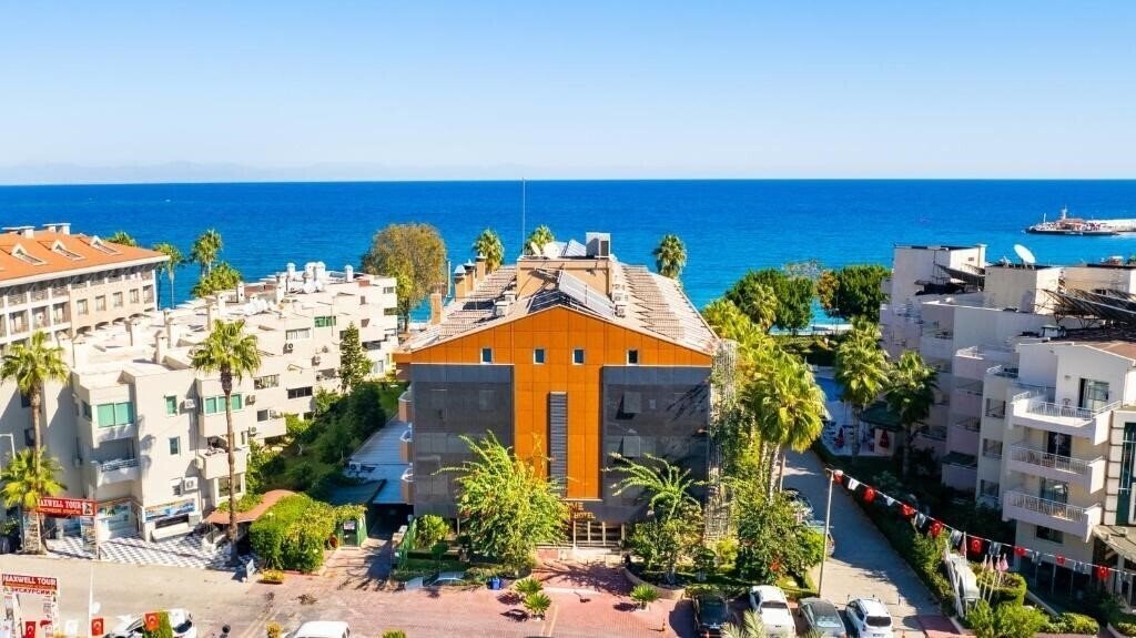 Отель Fame Beach Hotel (ex. Fame Residence Beach Park) 4*