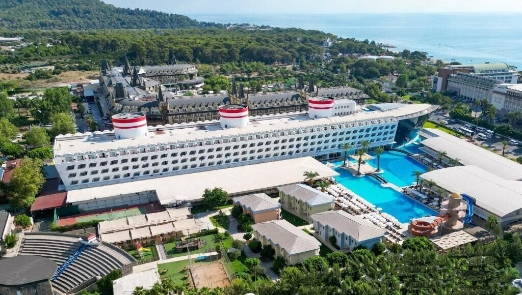 Отель Transatlantik Hotel & Spa (ex. Queen Elizabet) 5*