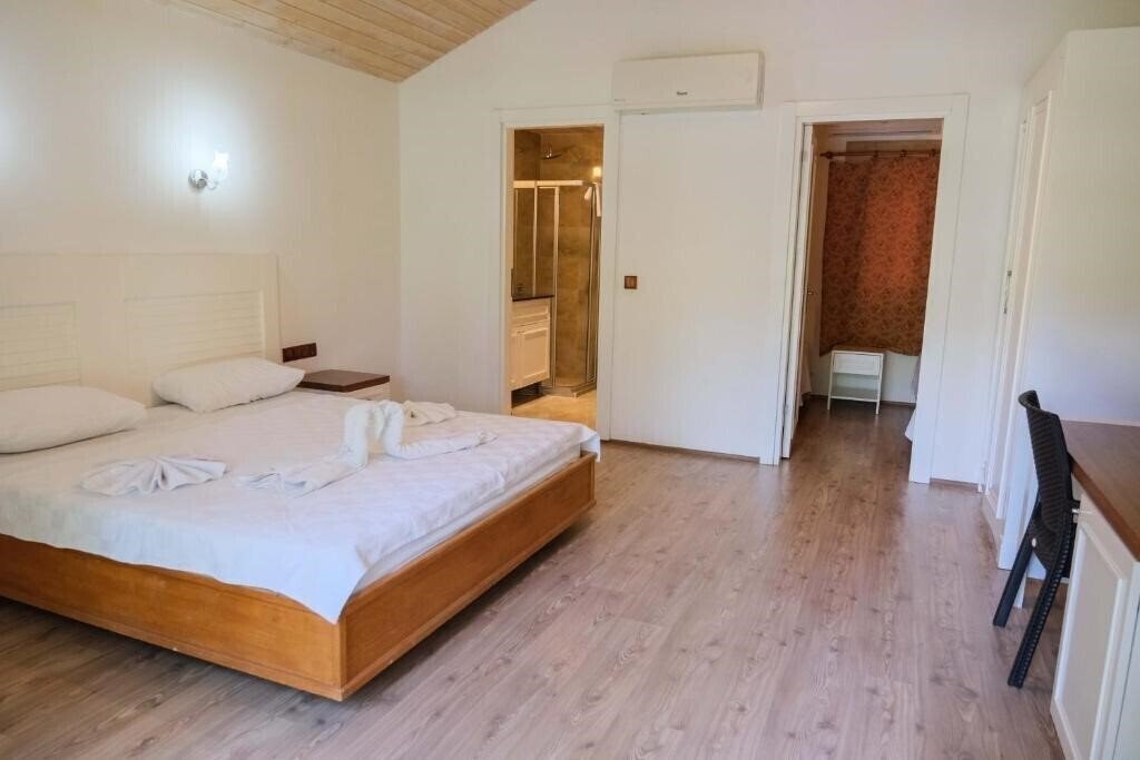 Фото Seven Seasons Hotel 2*