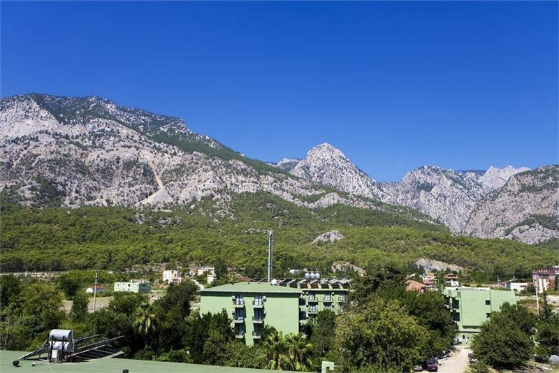 Отель Larissa Hotel 4*