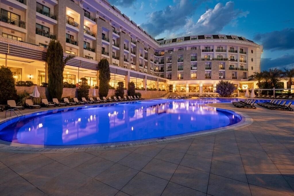 Отель Sunland Resort Hotel Kemer (ex. Imperial Sunland Resort) 5*