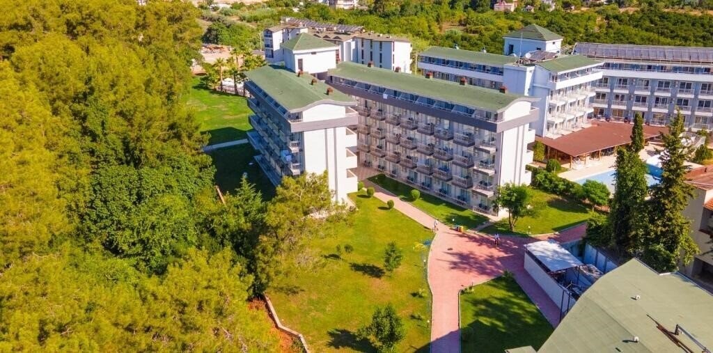 Отель Armas Garden Hotel 4*