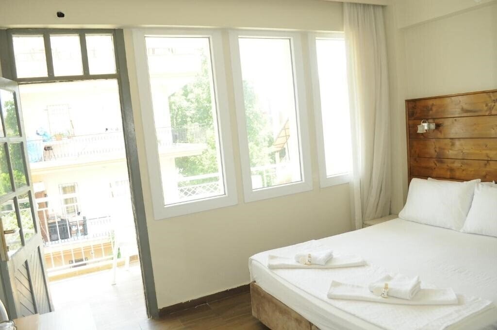 Картинка Kemer Pansiyon (ex. Kemer Hostel) 3*