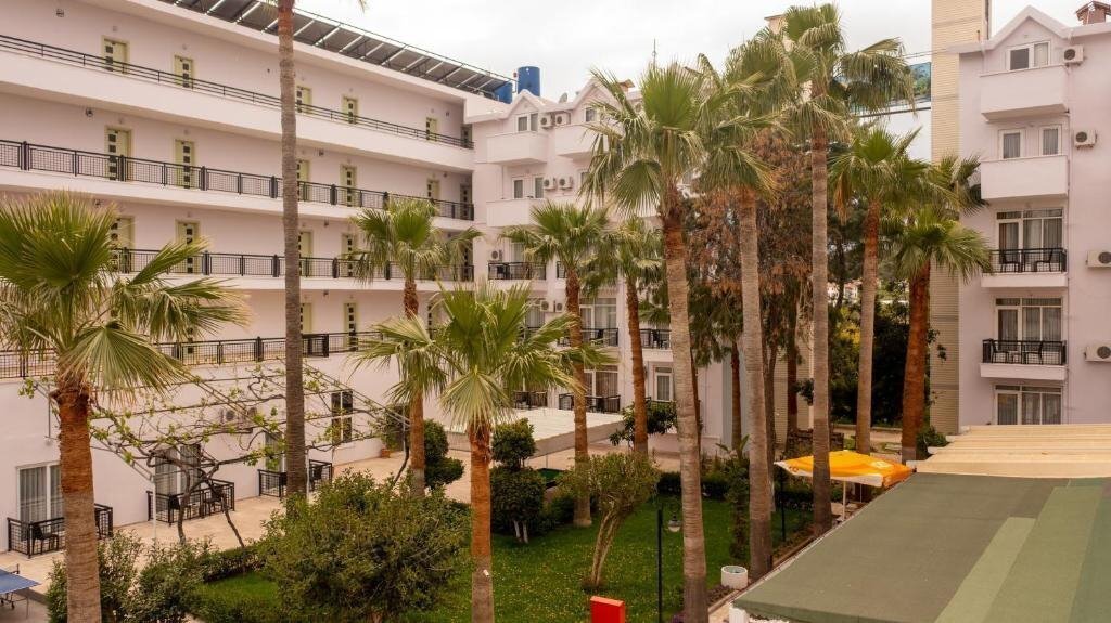 Фото Malibu Garden Hotel (ex. Malibu Resort Hotel) 3*