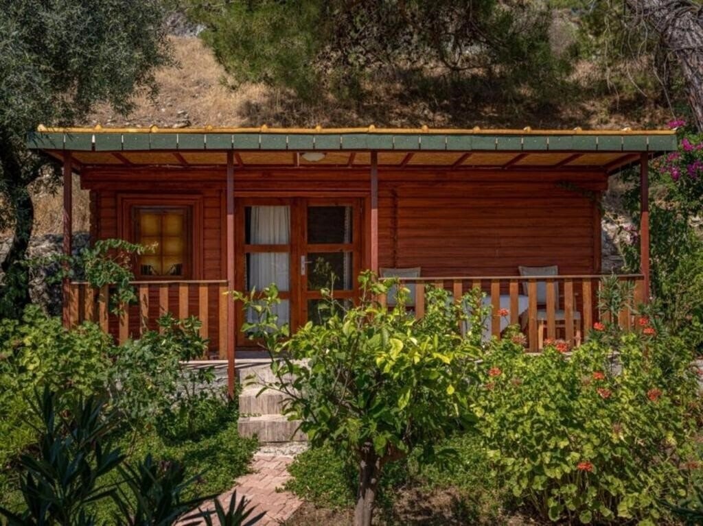 Отель Felicity Hotel & Bungalows 3*