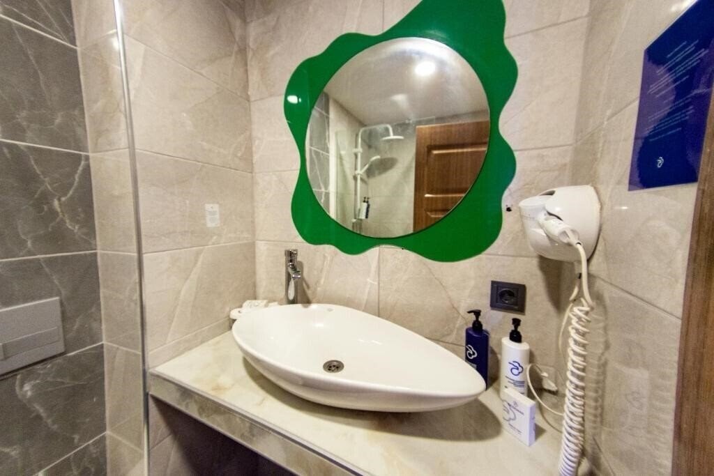 Фотография Dedeman Kemer Resort (ex. Club Jovia Kemer, Armir Resort, Kemer Millenium Resort, Kemer Reach Hotel) 5*