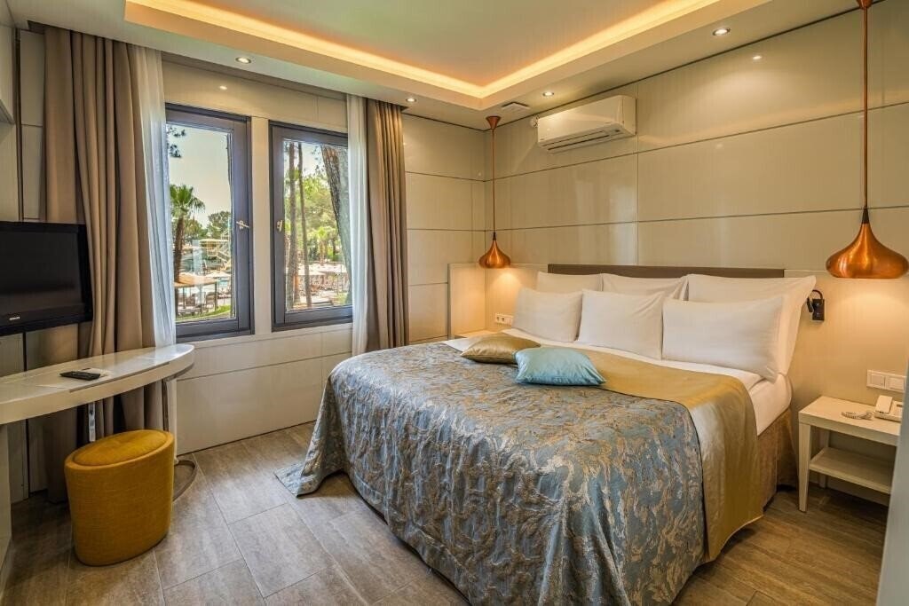 Фото Balmy Foresta 5*
