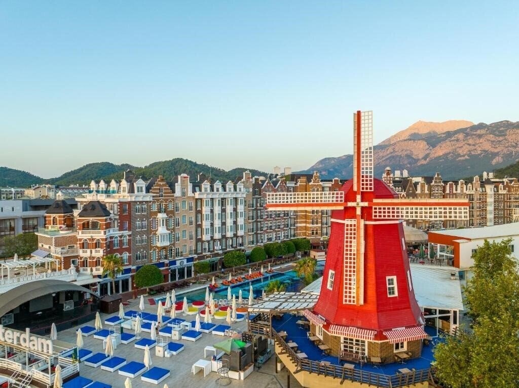 Отель Orange County Resort Hotel 5*