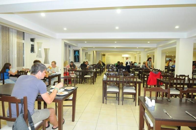 Фото Club Hotel Victoria 3*