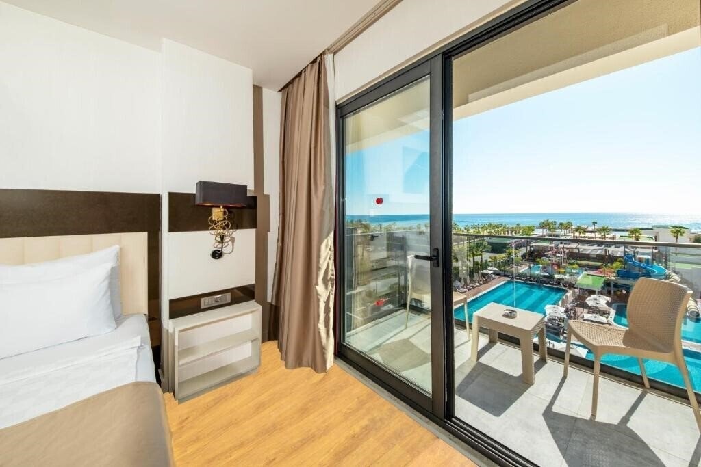 Изображение Serenity Queen Hotel 5*