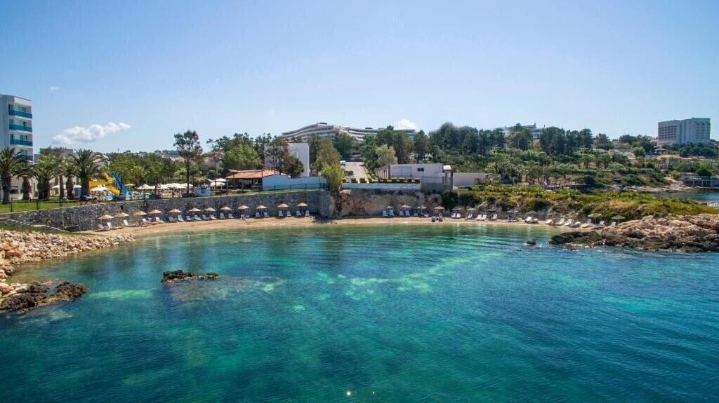 Отель Le Bleu Hotel & Resort (ex. Festival Hotel Kusadasi) 4*