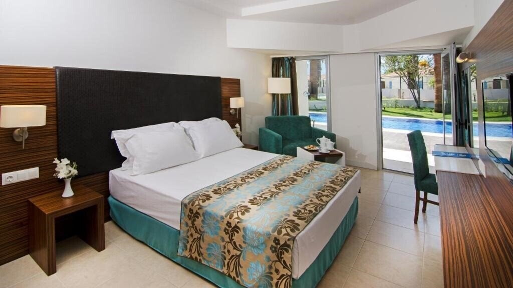 Фотография Palm Wings Beach Resort & SPA 5*