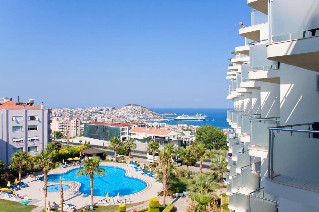 Фото Royal Palace Kusadasi 4*
