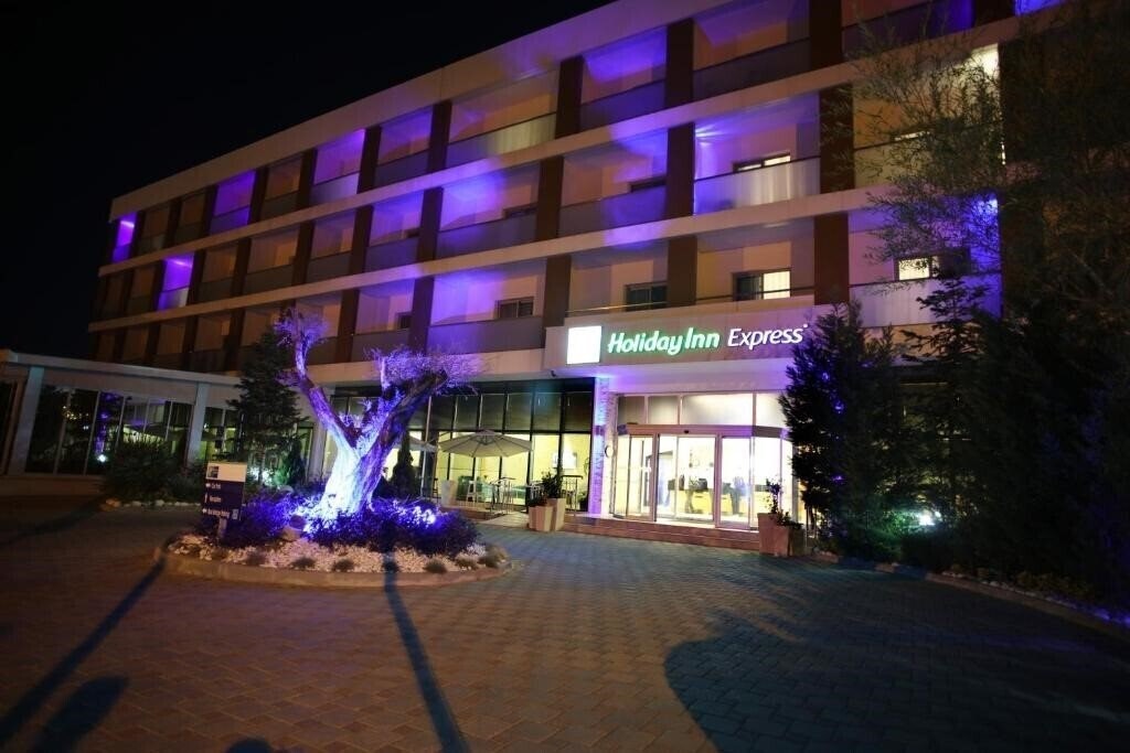 Изображение Holiday Inn Express Manisa 4*