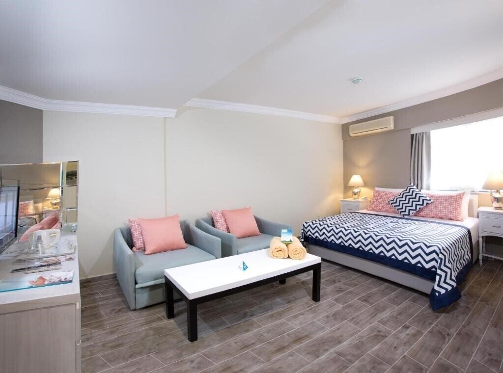 Изображение Paloma Marina Suites 4*