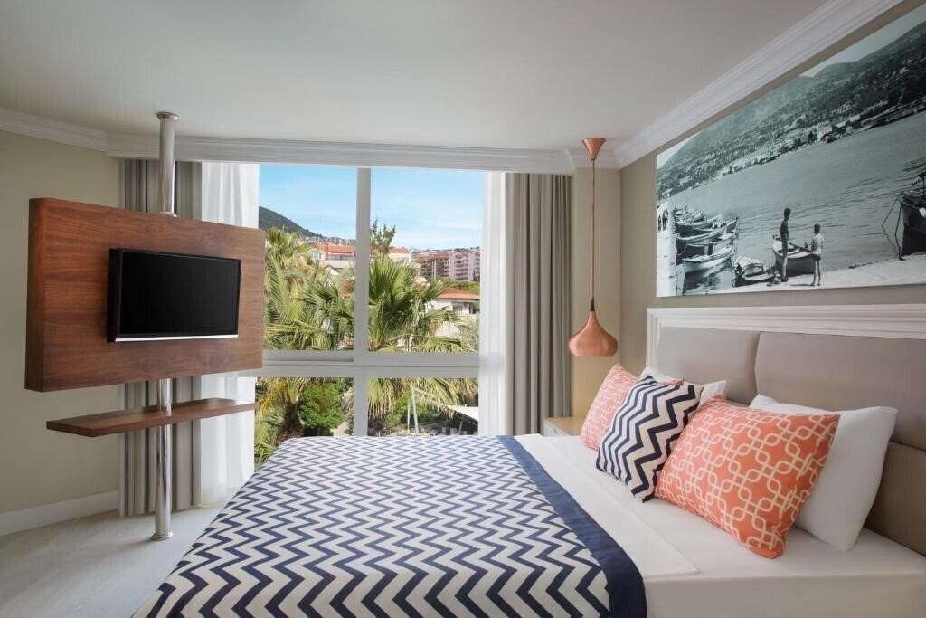 Фото Paloma Marina Suites 4*