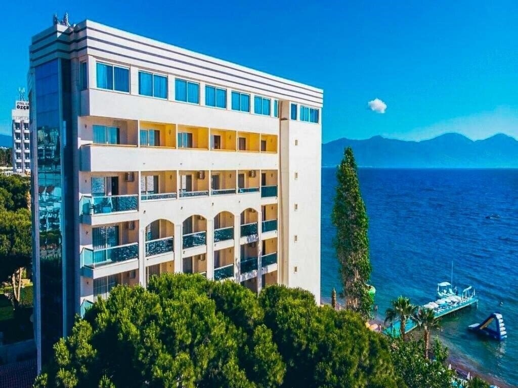 Отель Scala Nuova Beach Hotel 4*