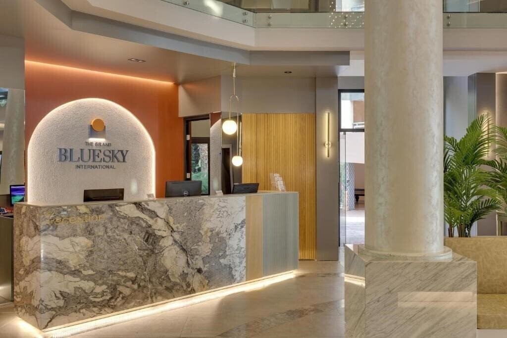 Изображение The Grand Blue Sky International Hotel (ex. Grand Blue Sky) 4*