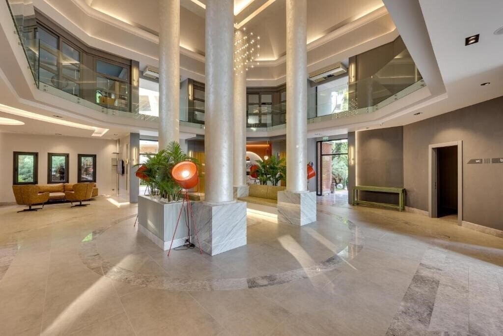Картинка The Grand Blue Sky International Hotel (ex. Grand Blue Sky) 4*