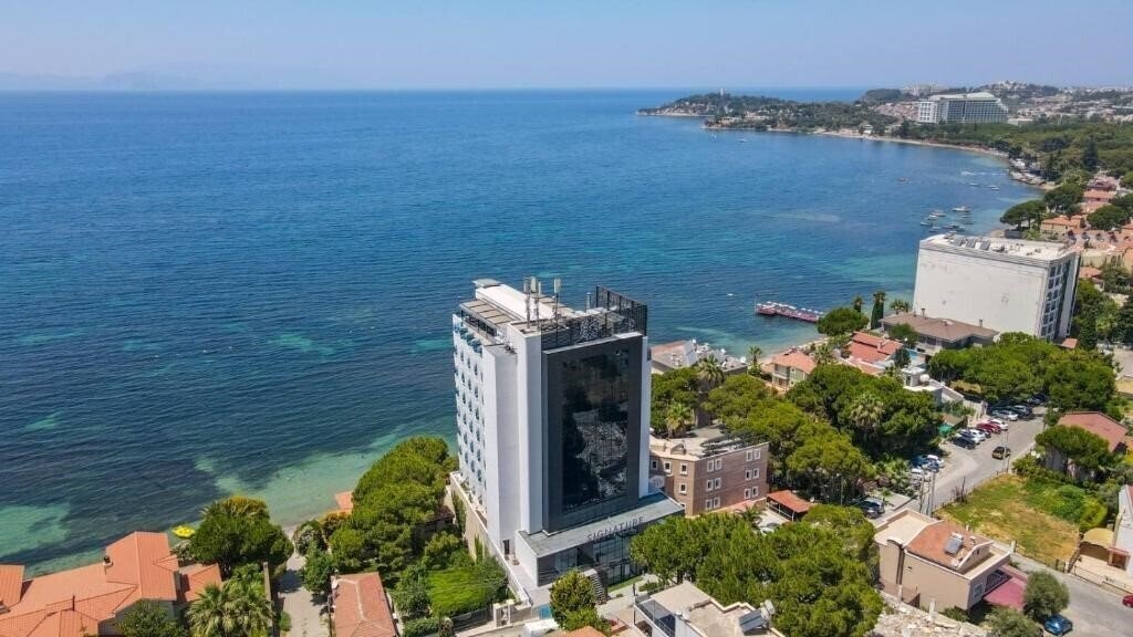 Отель Signature Blue Resort Kusadasi 5*