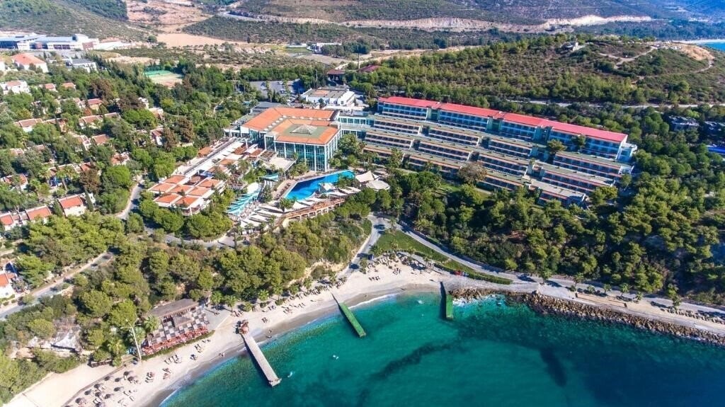 Отель Pine Bay Holiday Resort 5*
