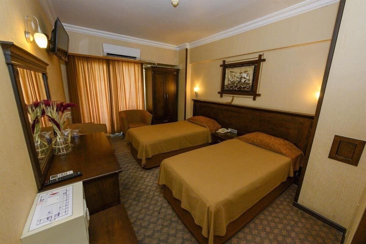 Фото Karen Hotel 3*