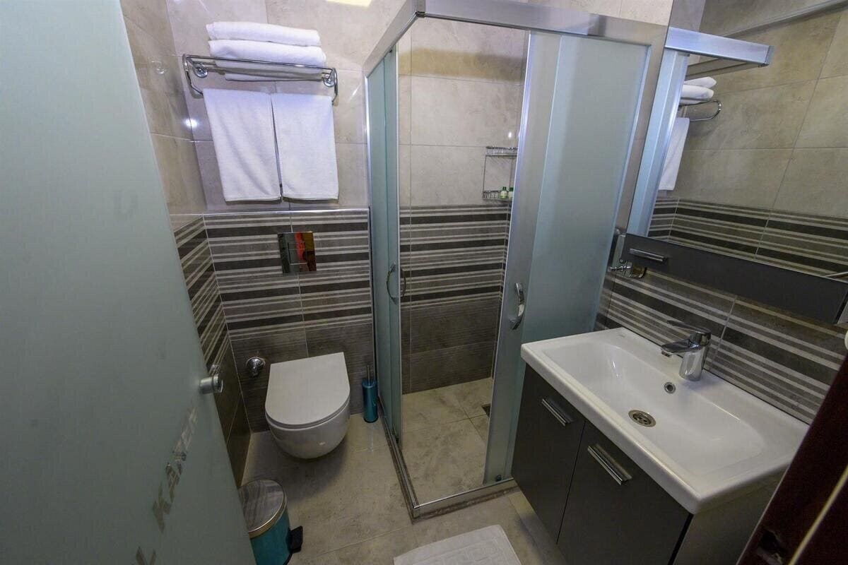 Фотография Karen Hotel 3*