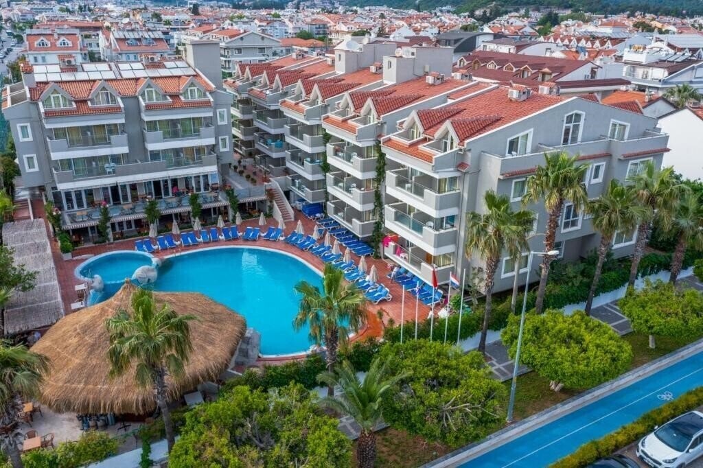 Отель Begonville Hotel 4*