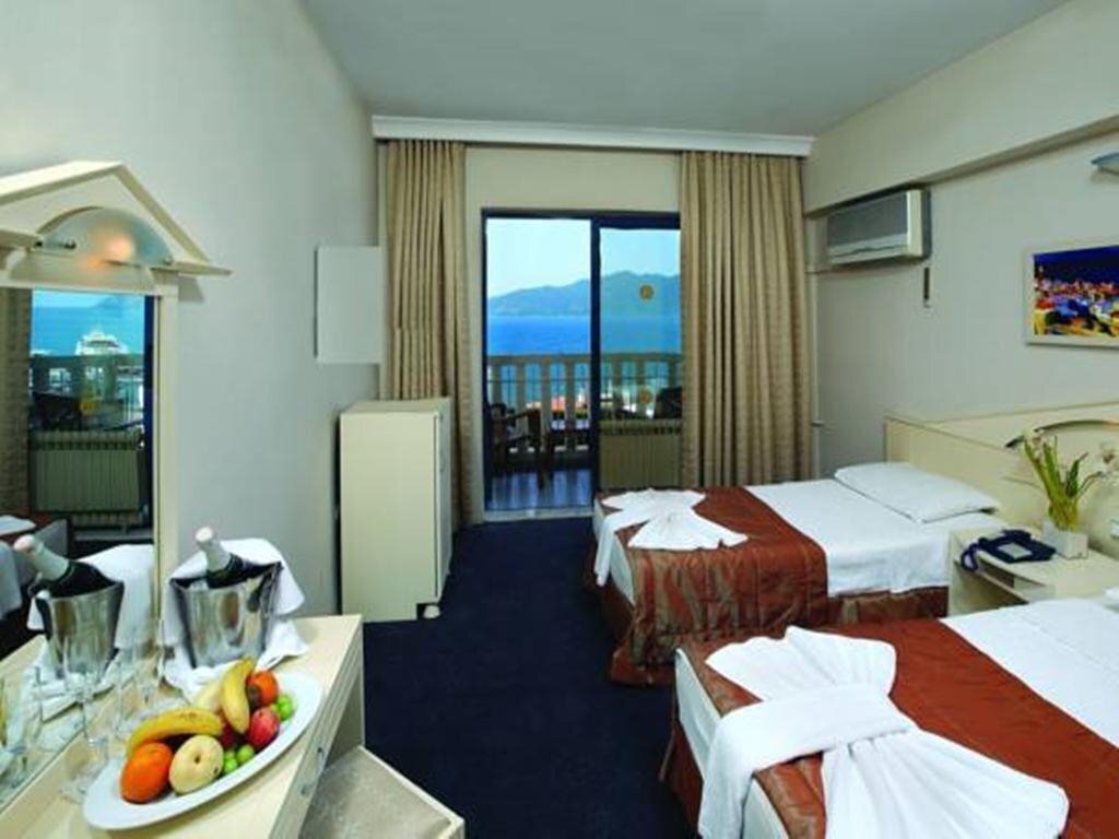 Отель Premier Nergis Beach Hotel (ex. Orka Nergis Beach) 4*
