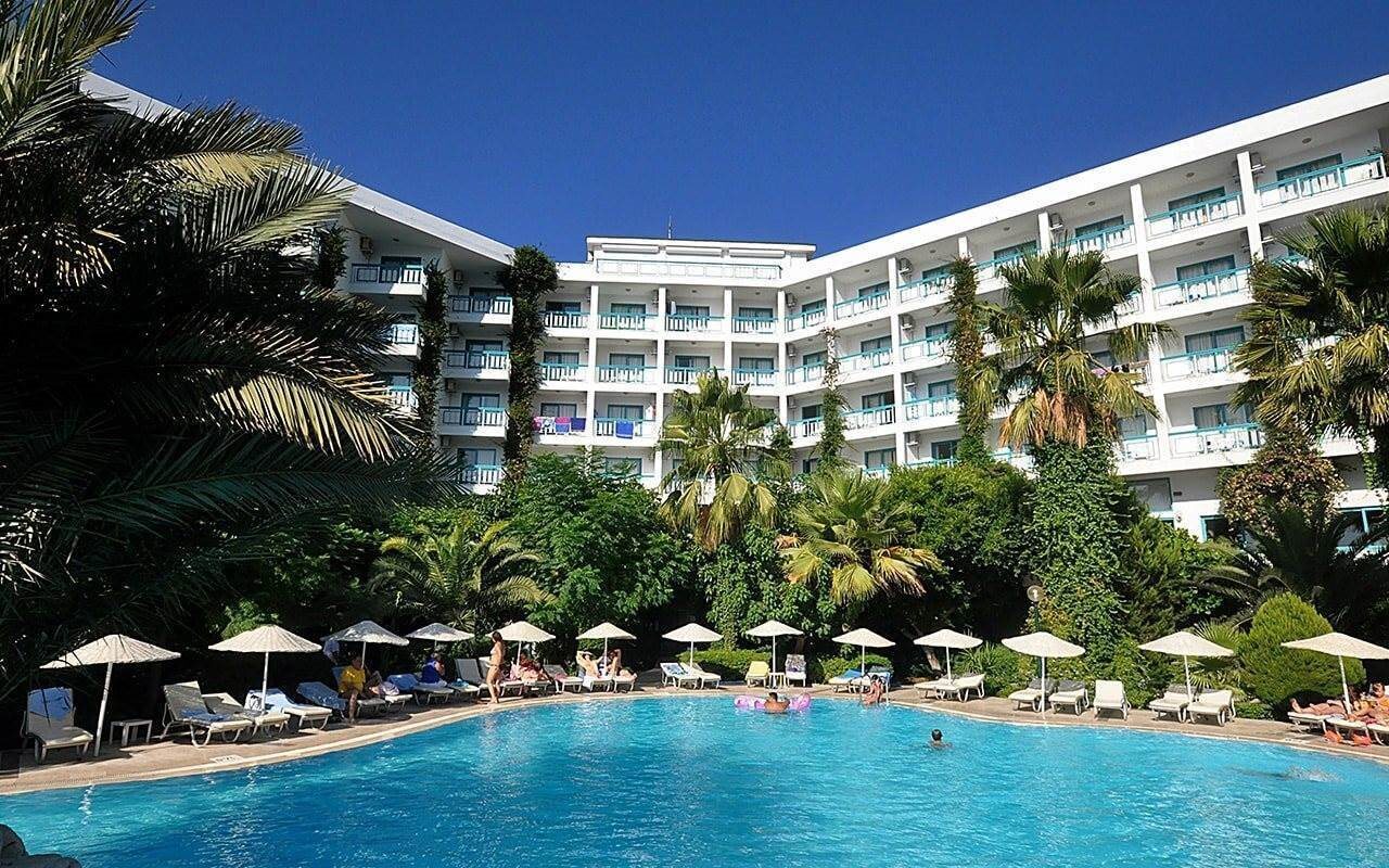 Фото Tropical Beach Hotel 5*