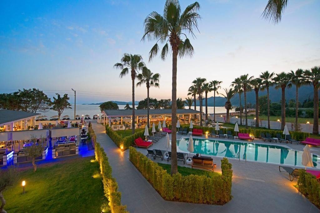 Отель Voxx Marmaris Beach Resort 5*