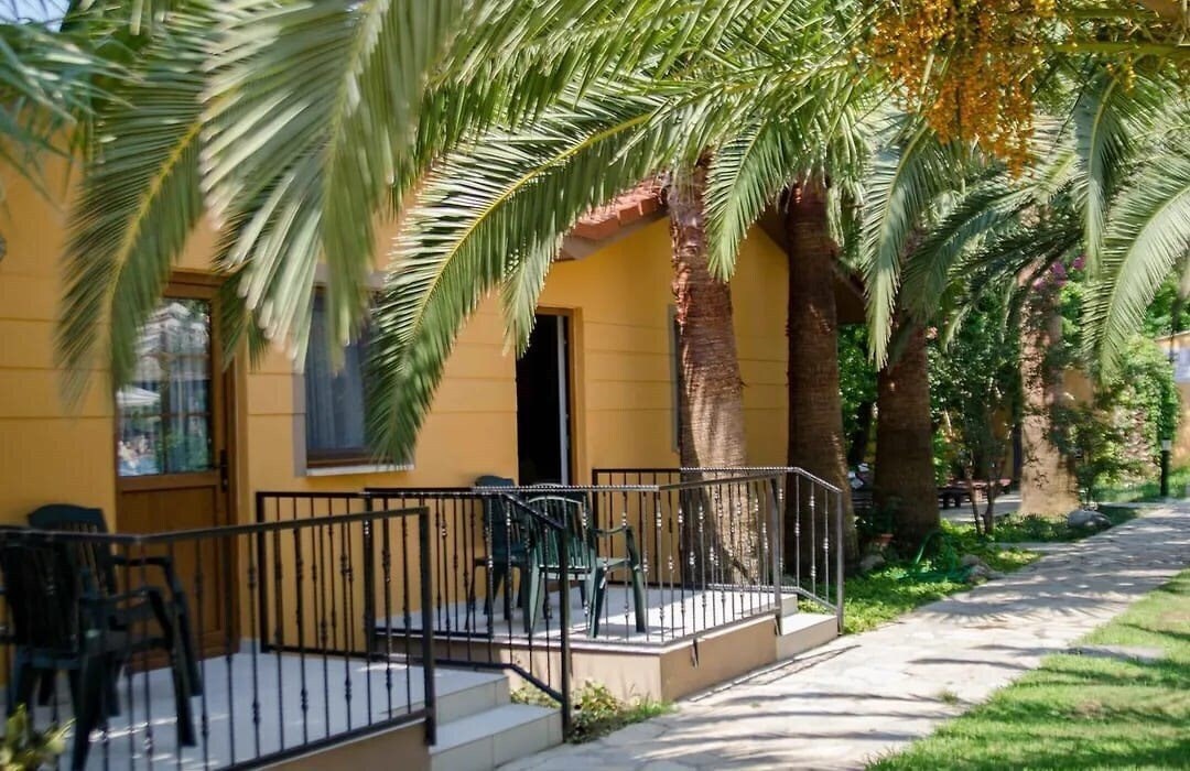 Изображение Holiday Calbis 3*