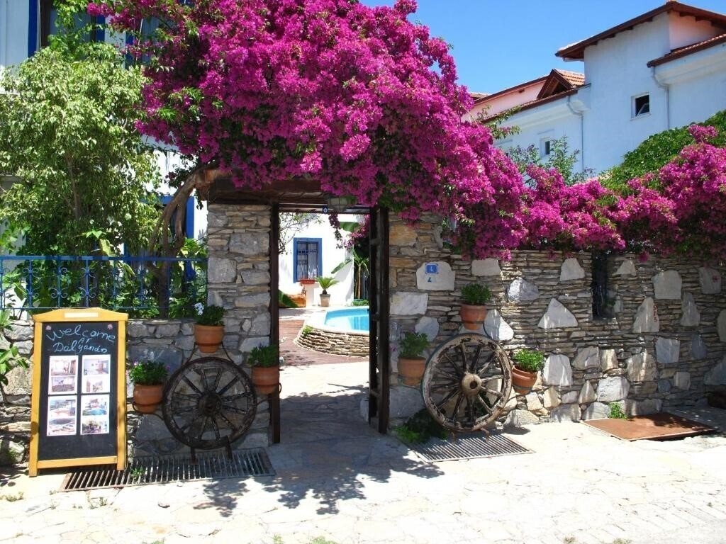 Фото Dalyando Hotel 3*