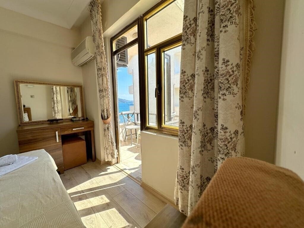 Фото Reis Beach Otel 3*