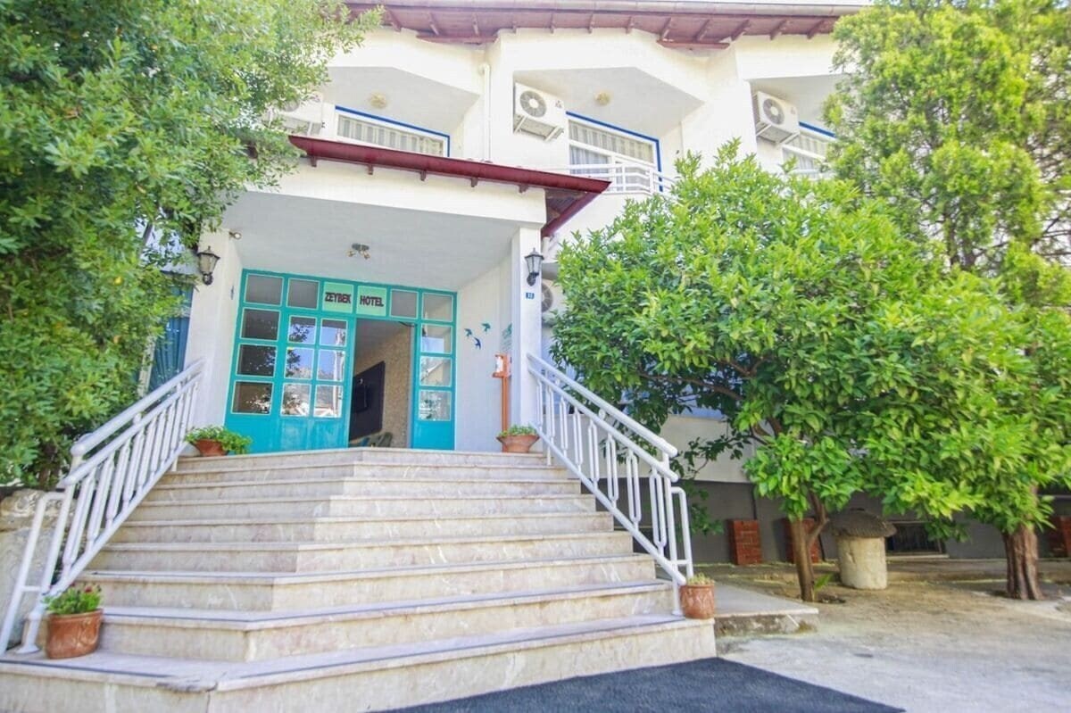 Картинка Zeybek Beach Hotel 3*