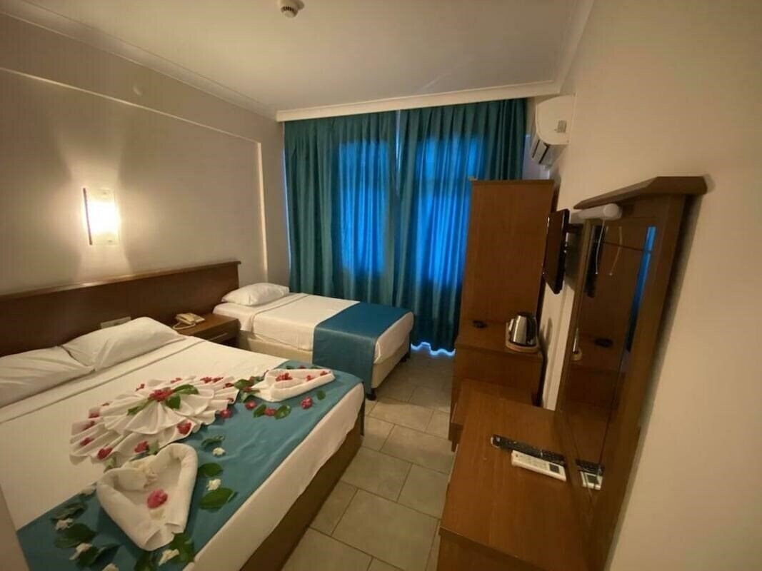 Фотография B&B Yuzbasi Beach (ex. Bliss Beach, Yuzbasi Hotel) 3*